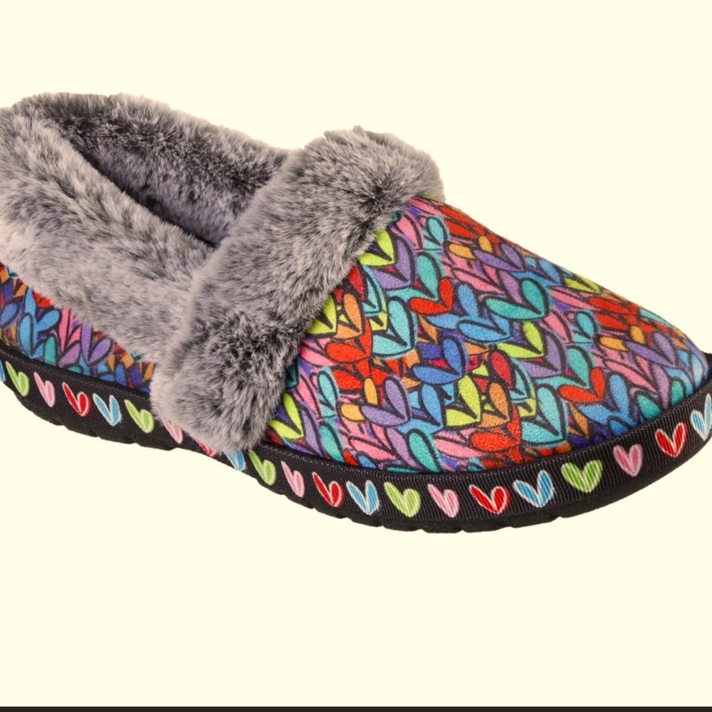 BOBS BY SKETCHERS “lLove Renegade”